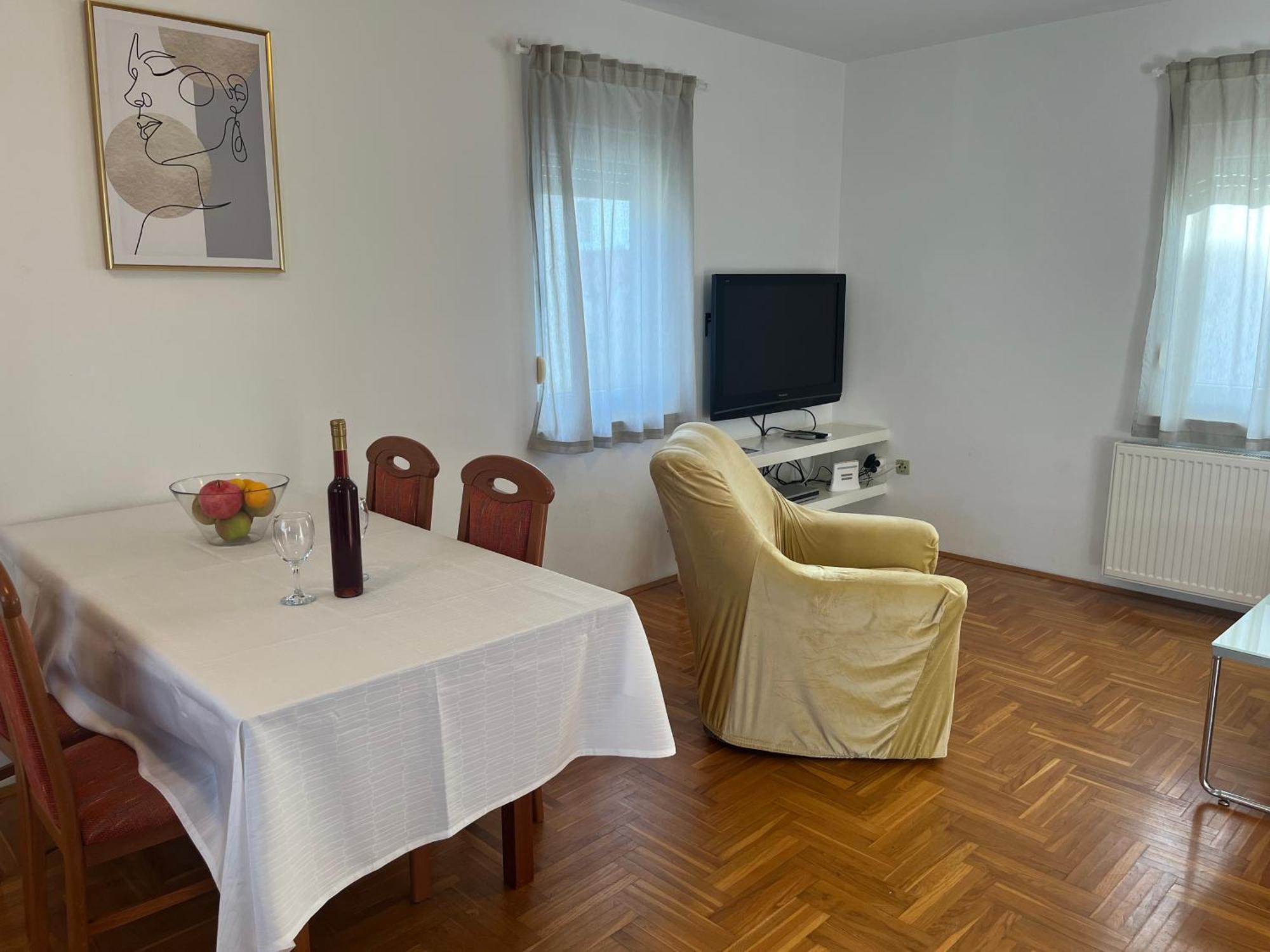 Burle Apartment With Free Private Parking Медулин Экстерьер фото