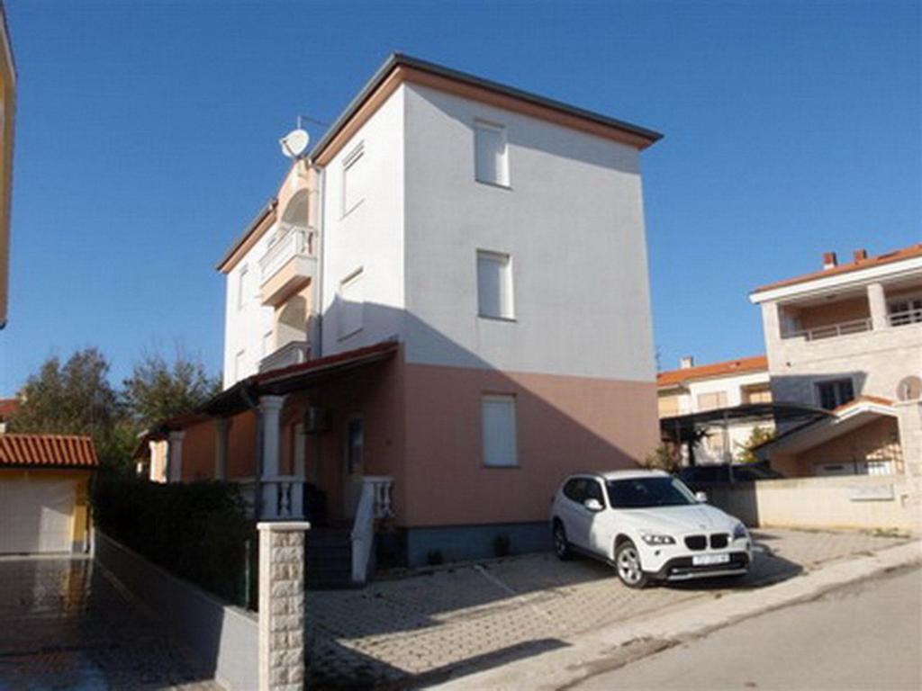 Burle Apartment With Free Private Parking Медулин Экстерьер фото